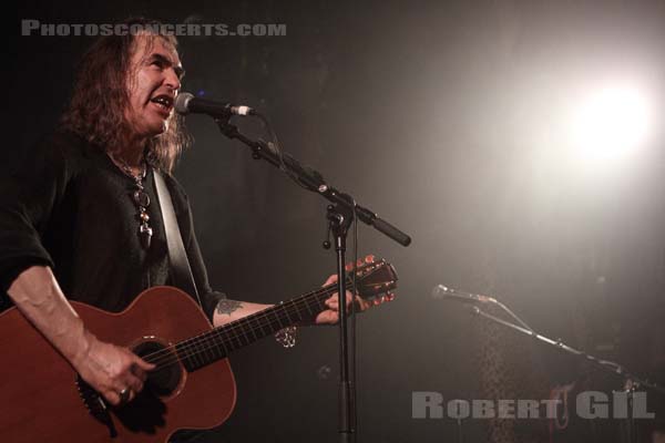 NEW MODEL ARMY - 2013-12-20 - PARIS - Divan du Monde - Justin Edward Sullivan